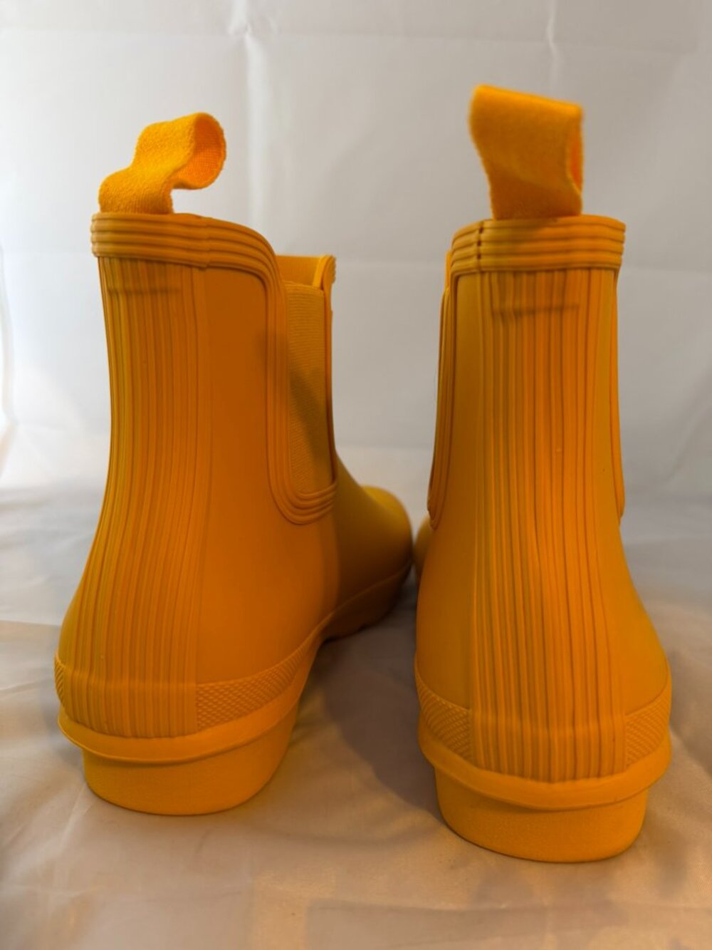 Hunter Women's Original Chelsea Boots Yellow Slip-On Ankle Boot Size 9 NIB - Picture 5 of 8